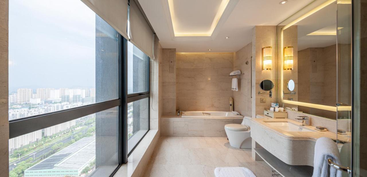 Wyndham Grand Plaza Royale Changsheng Jiangyin Exteriör bild