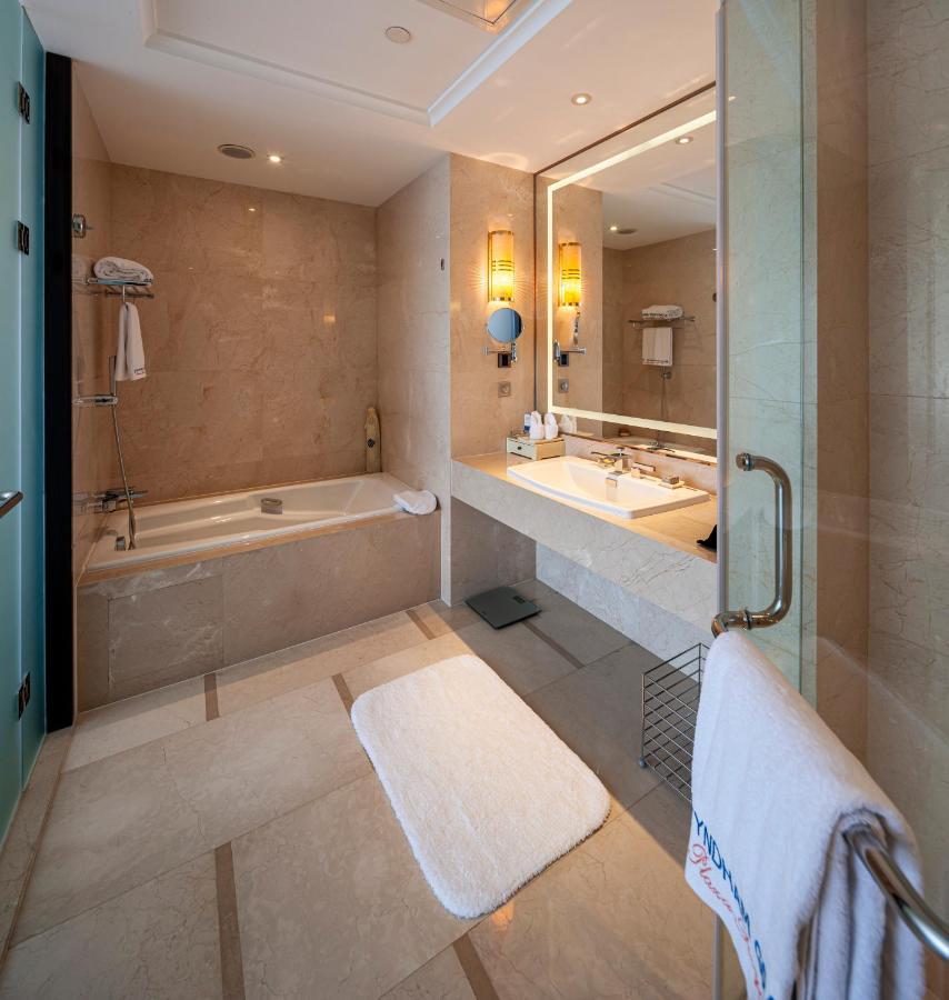 Wyndham Grand Plaza Royale Changsheng Jiangyin Exteriör bild