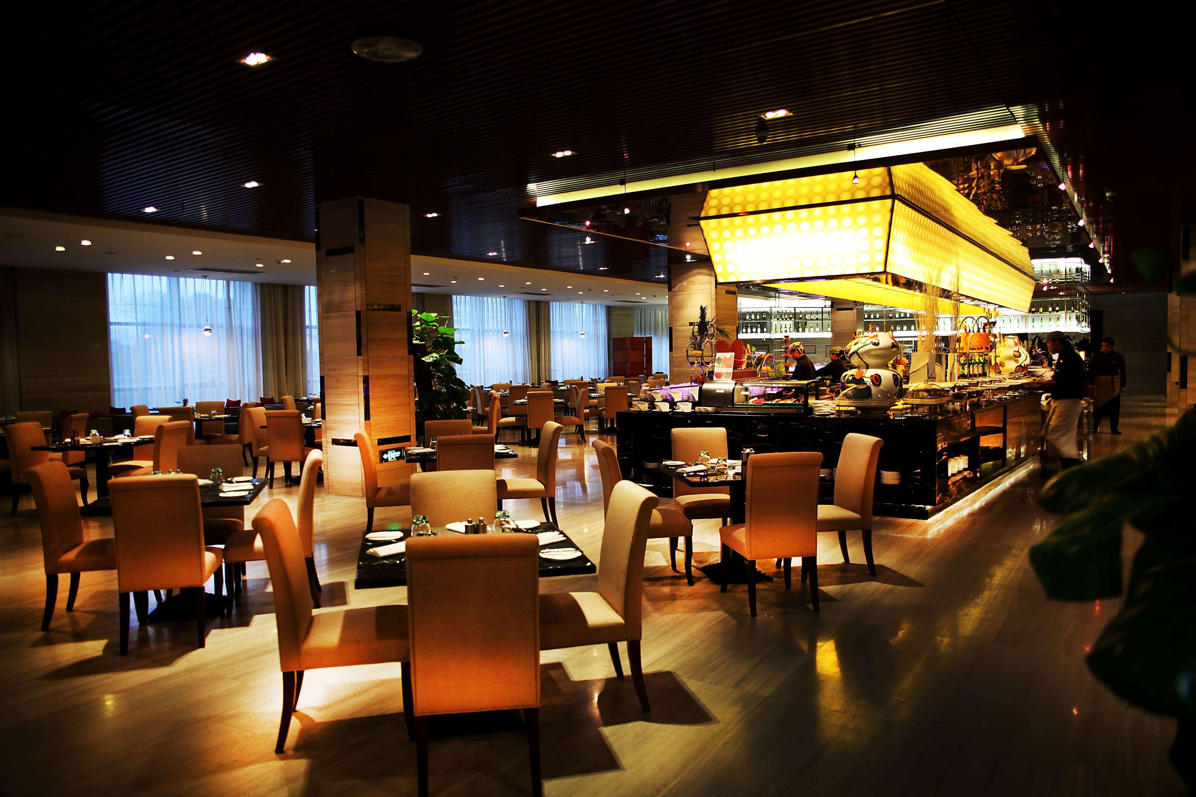 Wyndham Grand Plaza Royale Changsheng Jiangyin Exteriör bild
