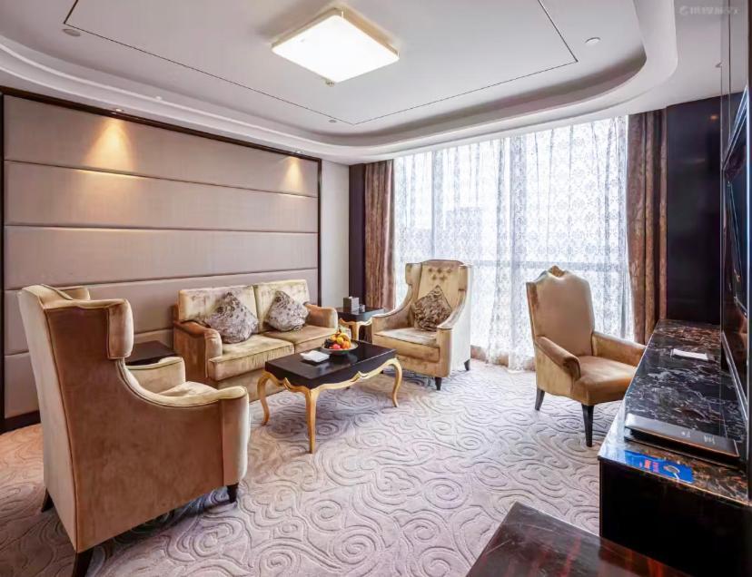 Wyndham Grand Plaza Royale Changsheng Jiangyin Exteriör bild