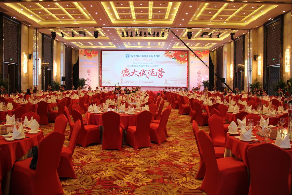 Wyndham Grand Plaza Royale Changsheng Jiangyin Exteriör bild