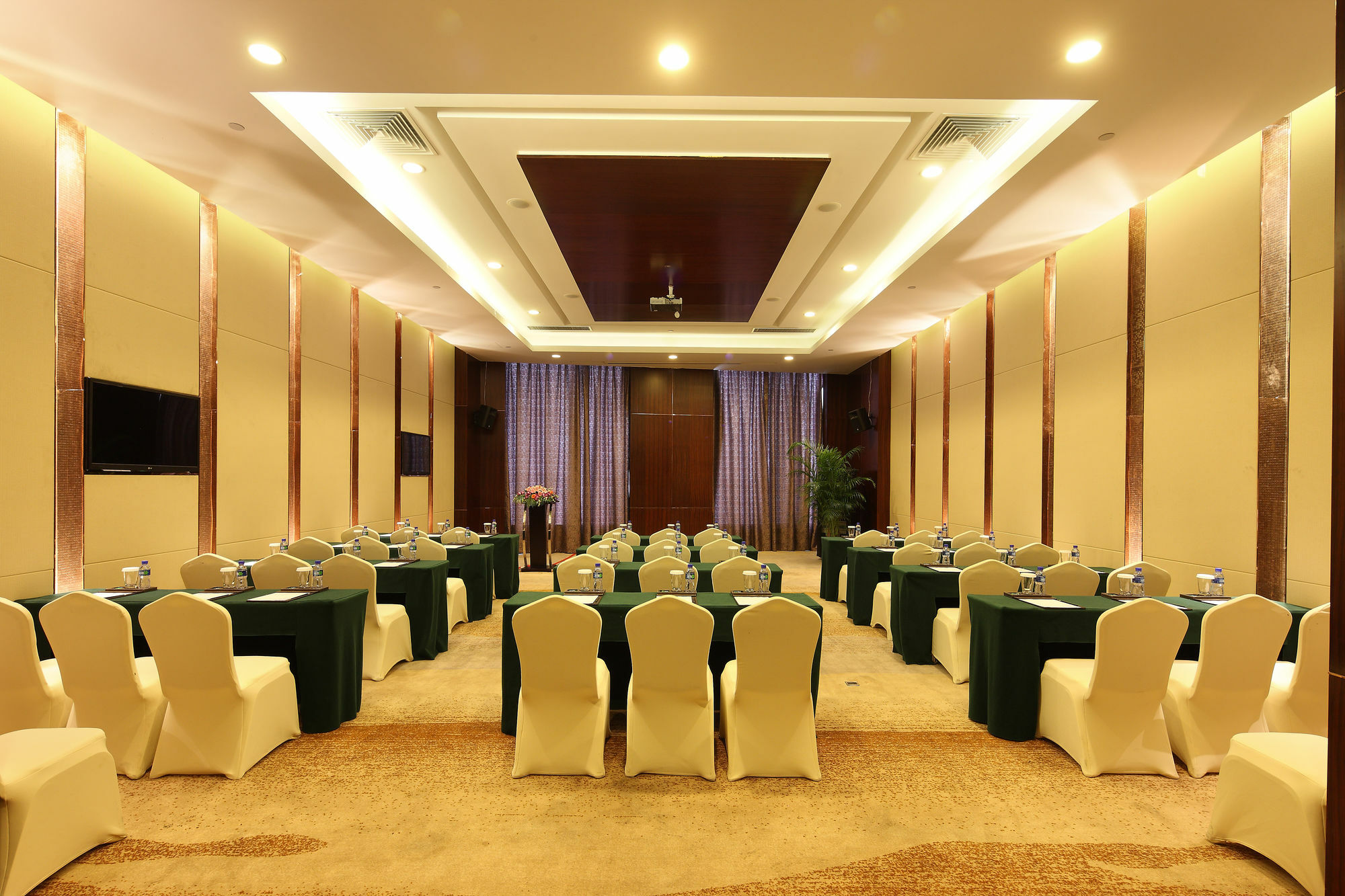 Wyndham Grand Plaza Royale Changsheng Jiangyin Exteriör bild